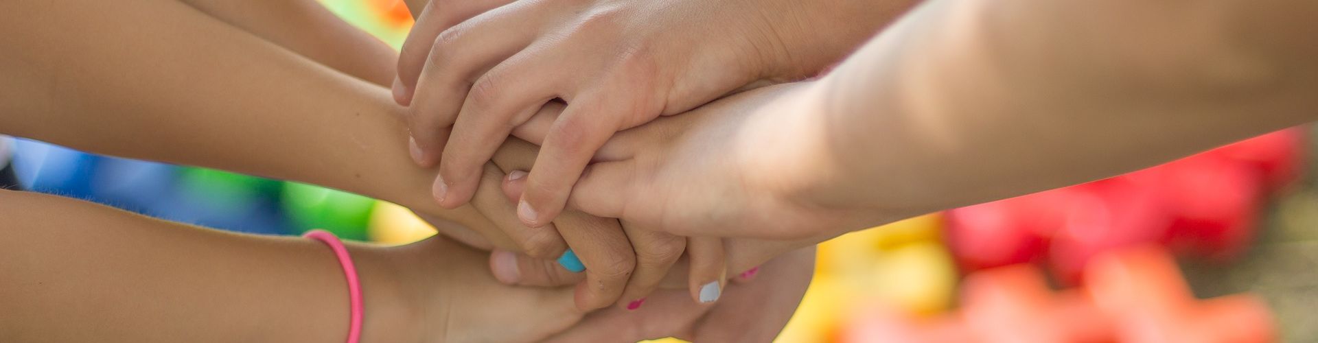 hands-2847508_1920